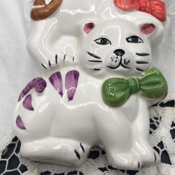 Cat Wall Hanging with Stacked Cats Ceramic 7 1/2" - Picture 5 of 5